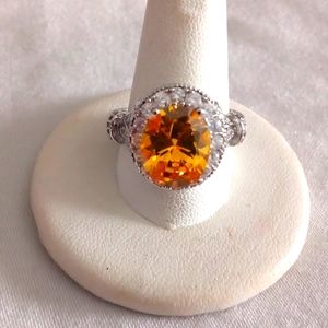 Beautiful citrine cocktail ring Size 8.25